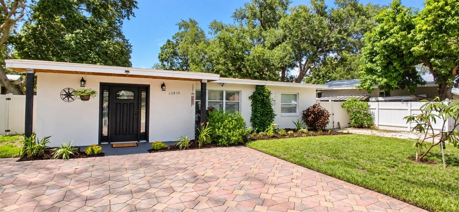 12812 Lake, Largo, FL 33774