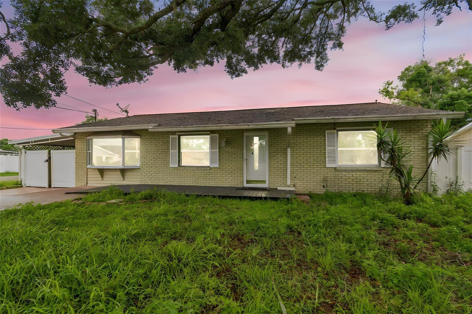 38621 North, Zephyrhills, FL 33542
