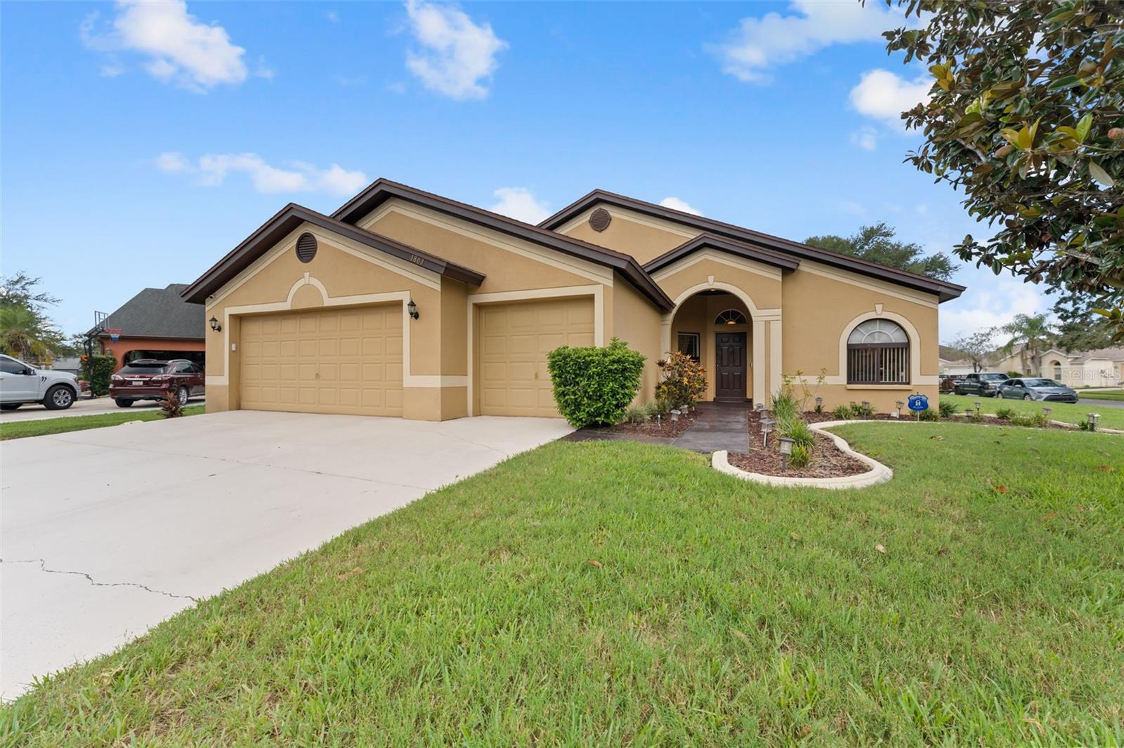 1803 Cattleman, Brandon, FL 33511