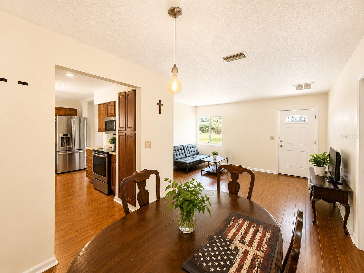 934 Hillwood Dr, Dunedin, FL 34698
