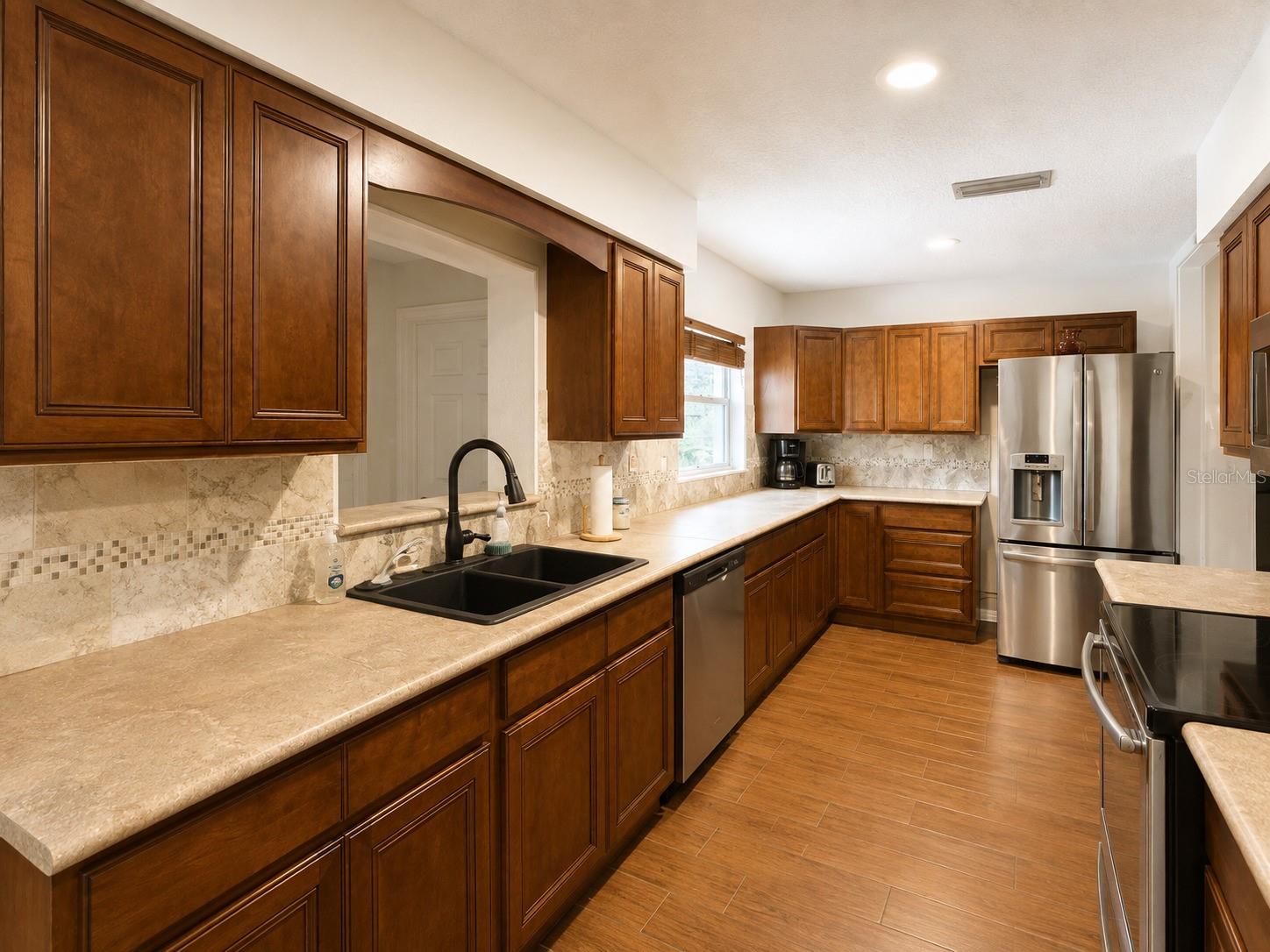 934 Hillwood Dr, Dunedin, FL 34698