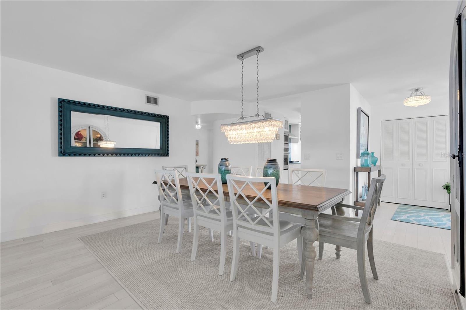 6020 Shore Unit 412, Gulfport, FL 33707
