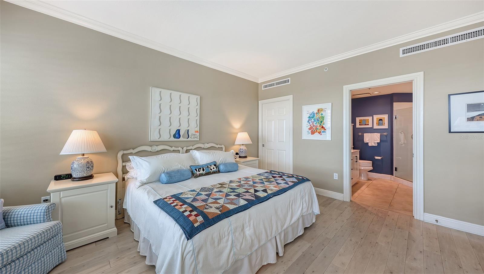 1771 Ringling Unit 1008, Sarasota, FL 34236