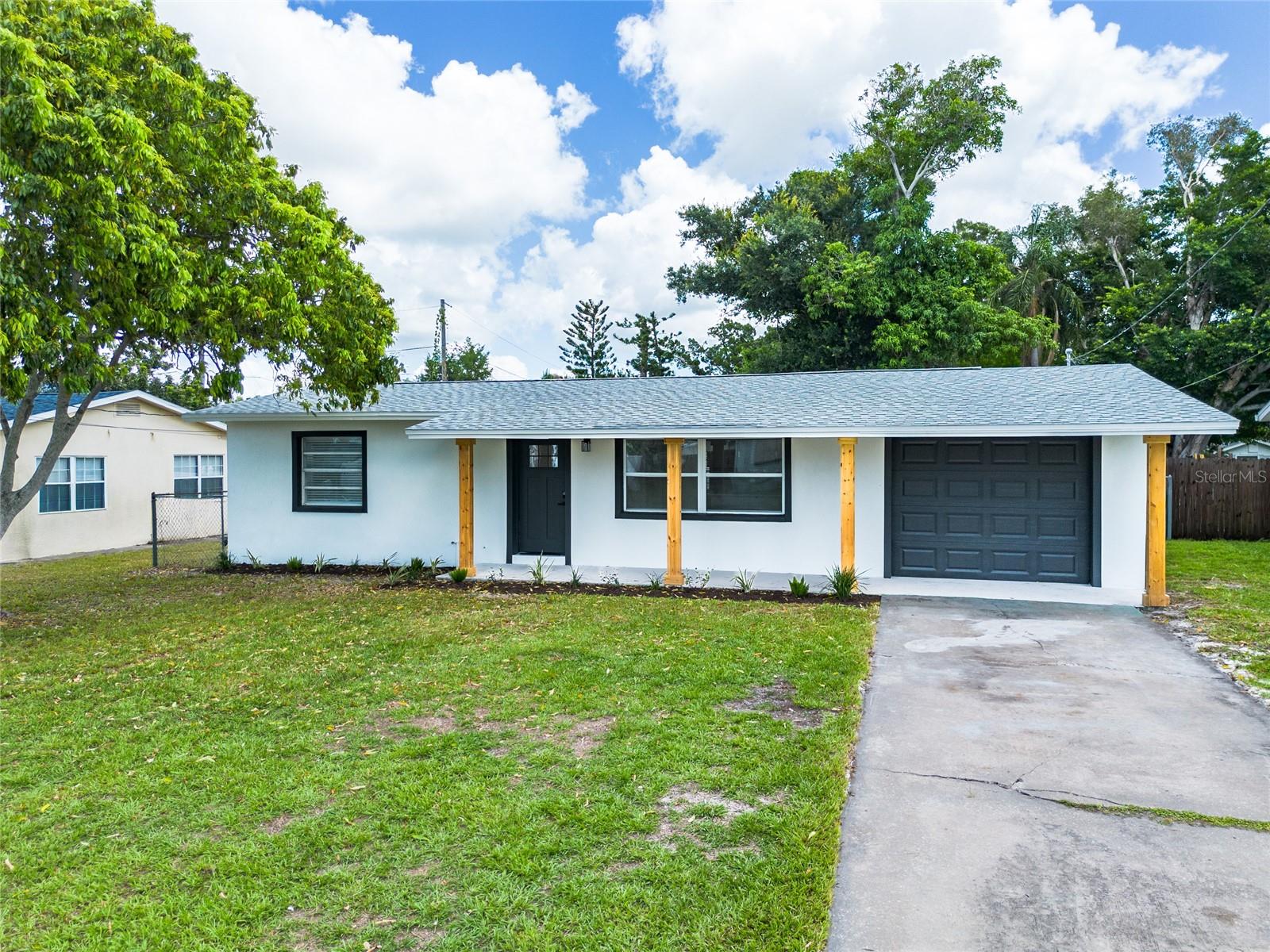 5949 32nd, St Petersburg, FL 33714