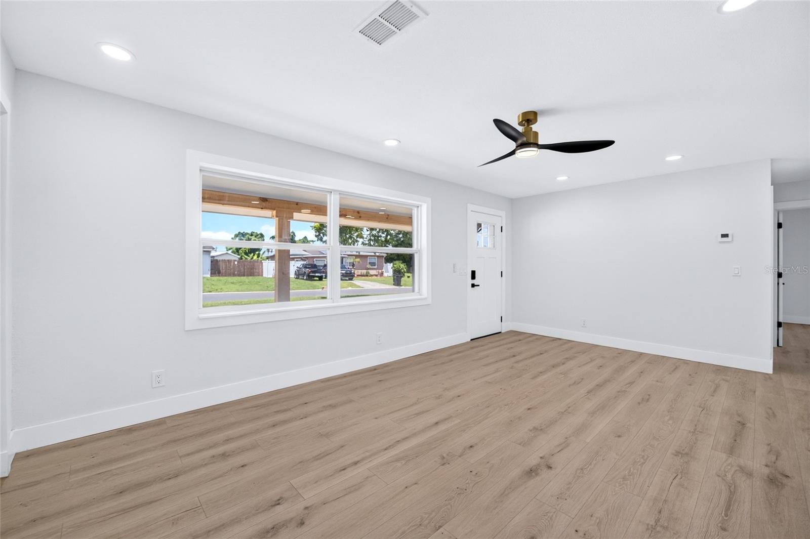 5949 32nd, St Petersburg, FL 33714