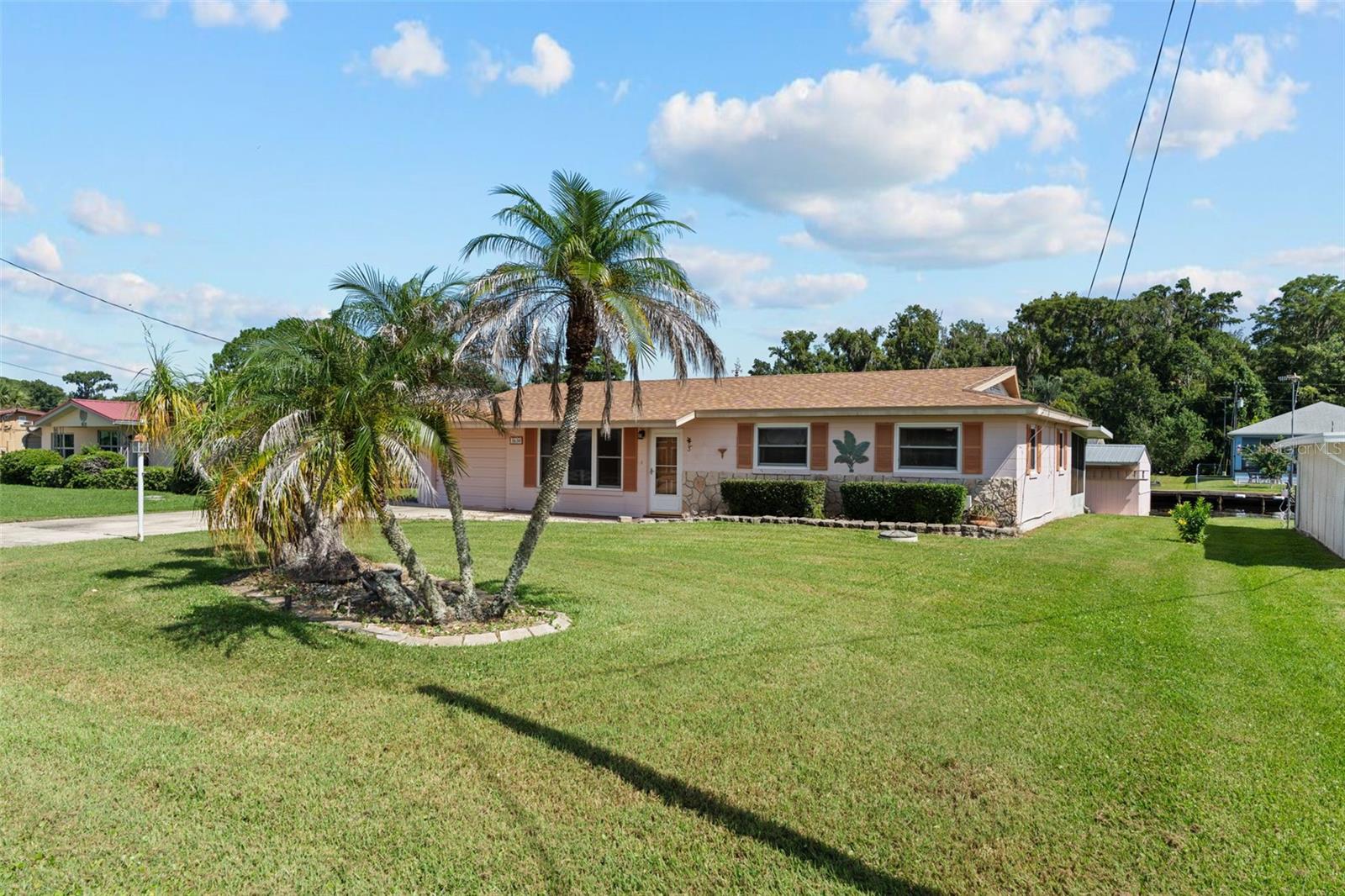 1630 Paradise, Astor, FL 32102