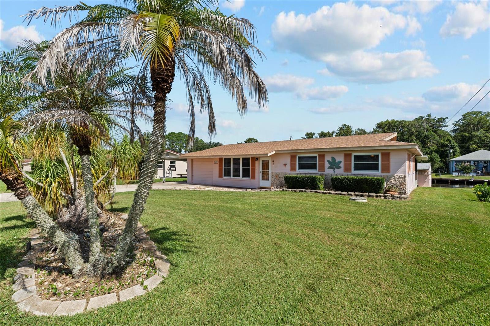 1630 Paradise, Astor, FL 32102