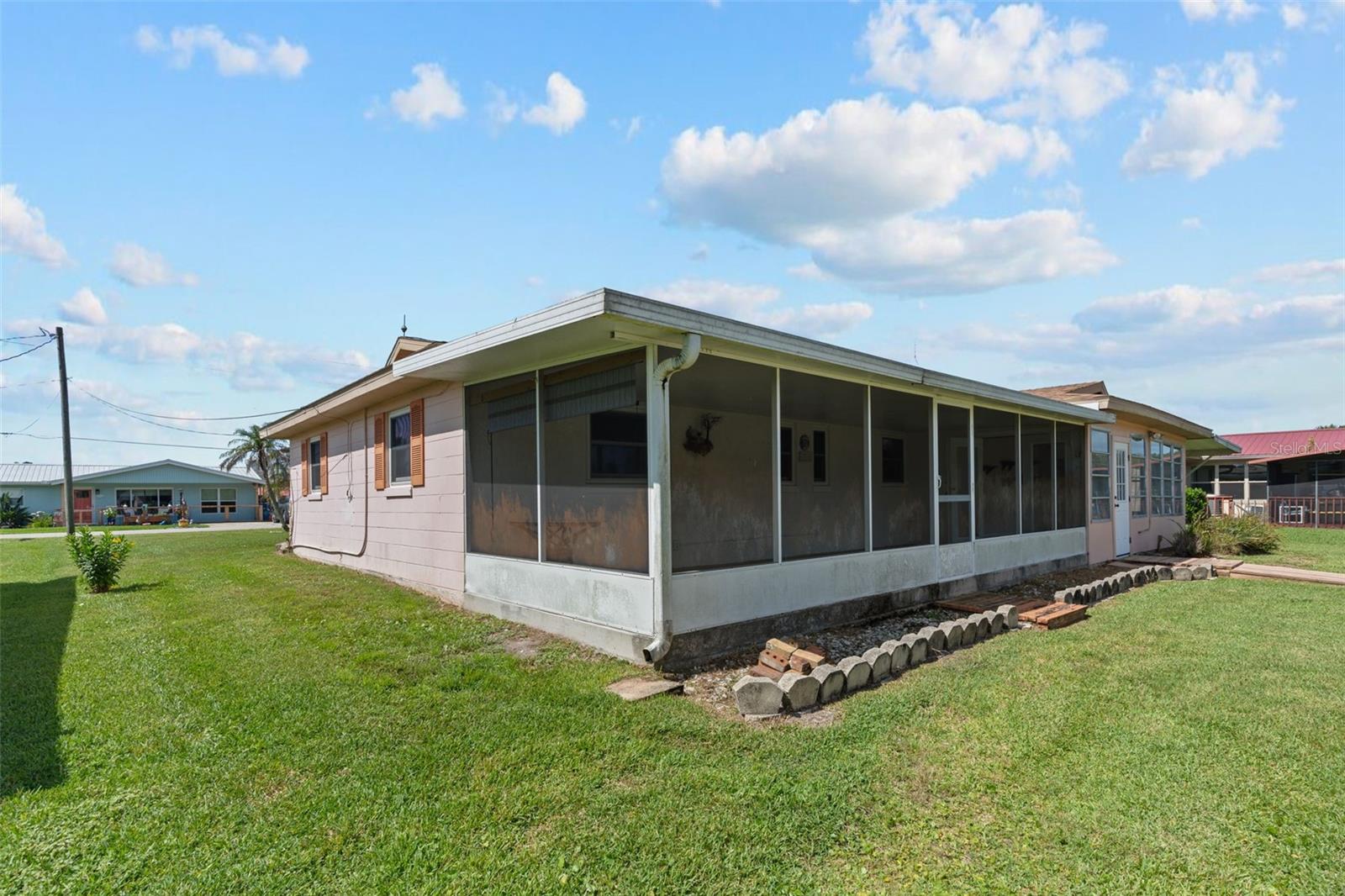 1630 Paradise, Astor, FL 32102