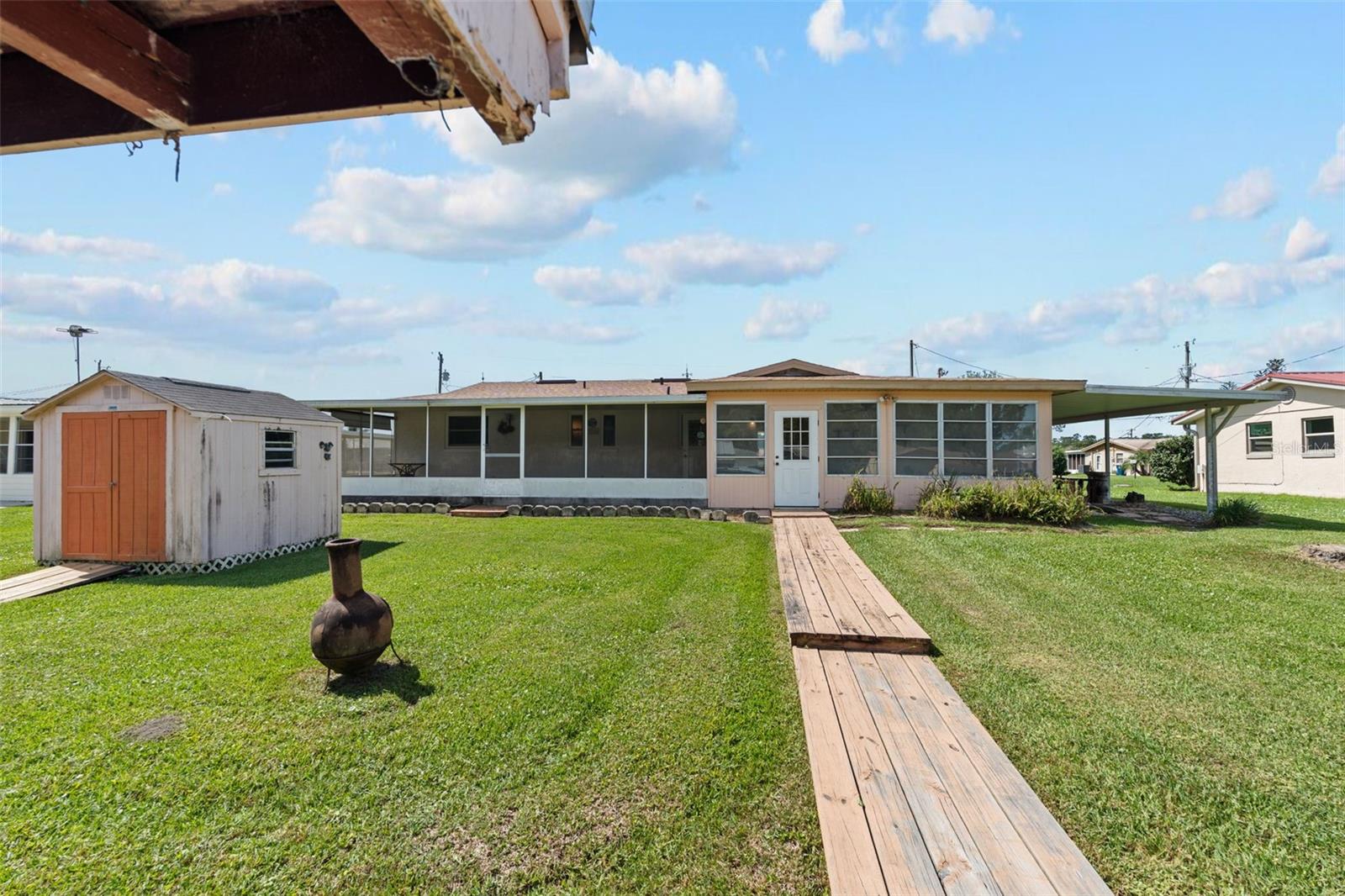 1630 Paradise, Astor, FL 32102