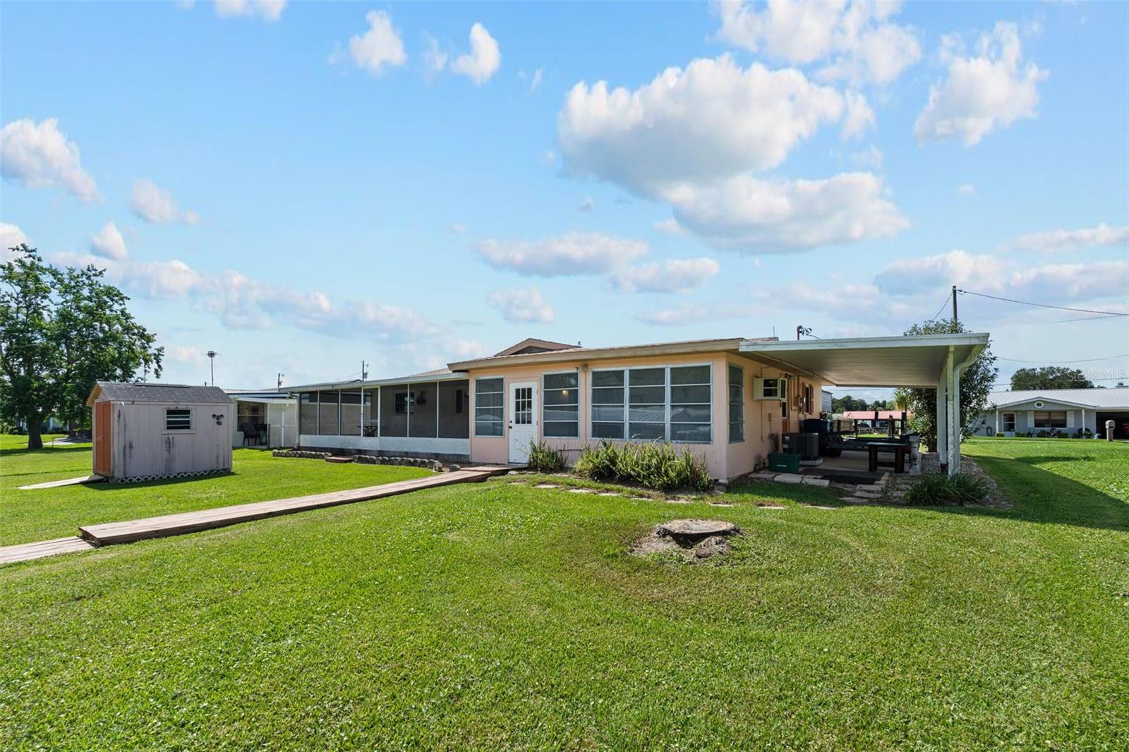 1630 Paradise, Astor, FL 32102