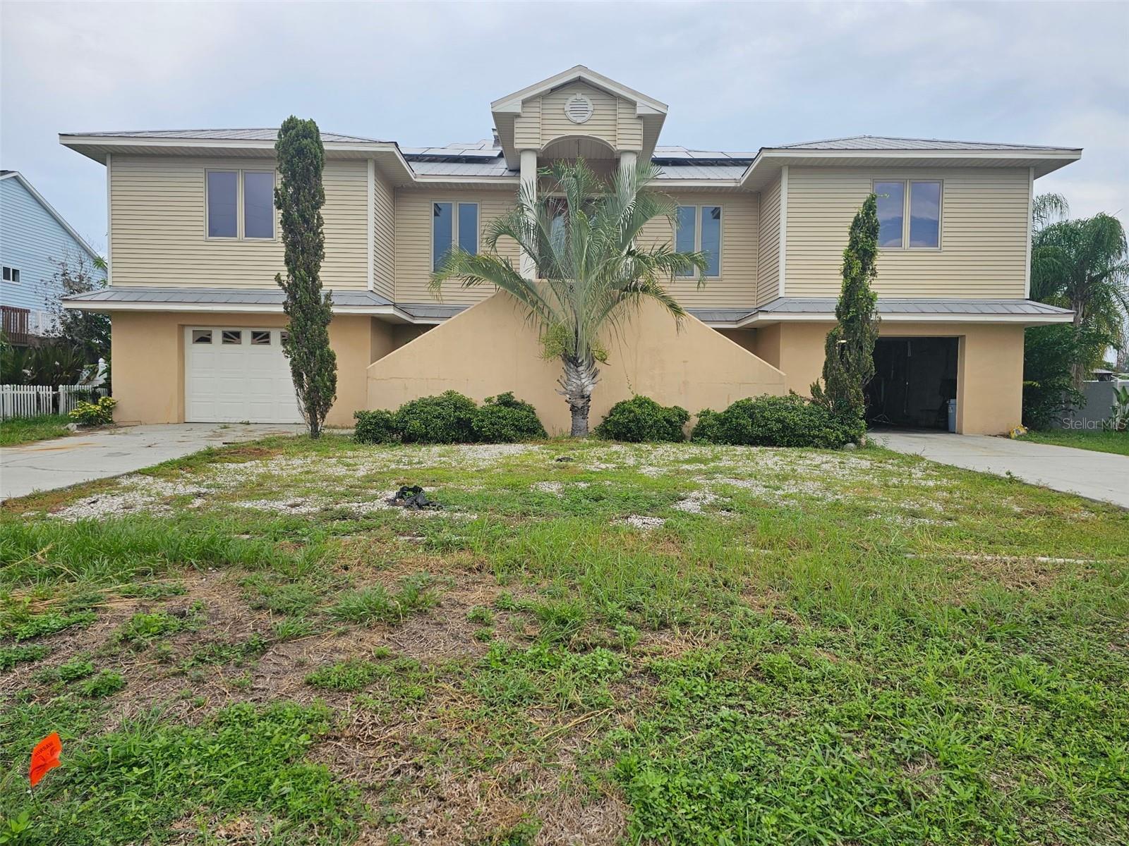 819 Blue Heron, Ruskin, FL 33570