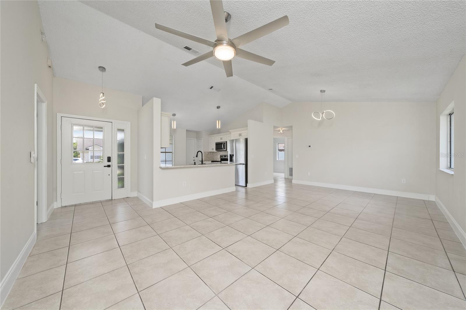 2042 Gamboge, Orlando, FL 32822