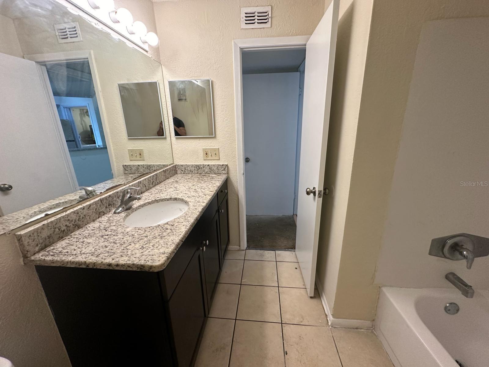 1972 Lake Atriums Unit 199, Orlando, FL 32839