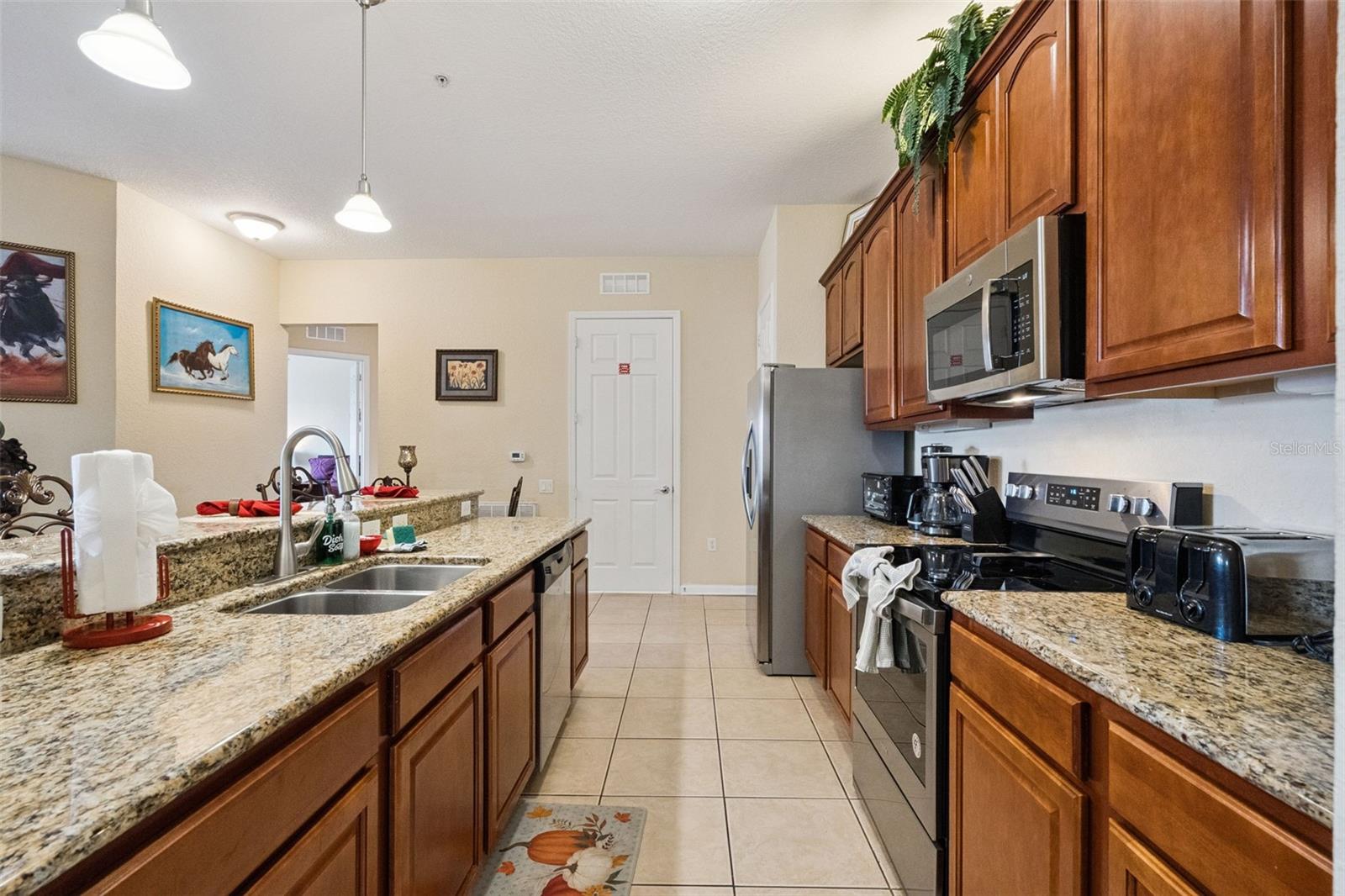 4840 Cayview Unit 405, Orlando, FL 32819