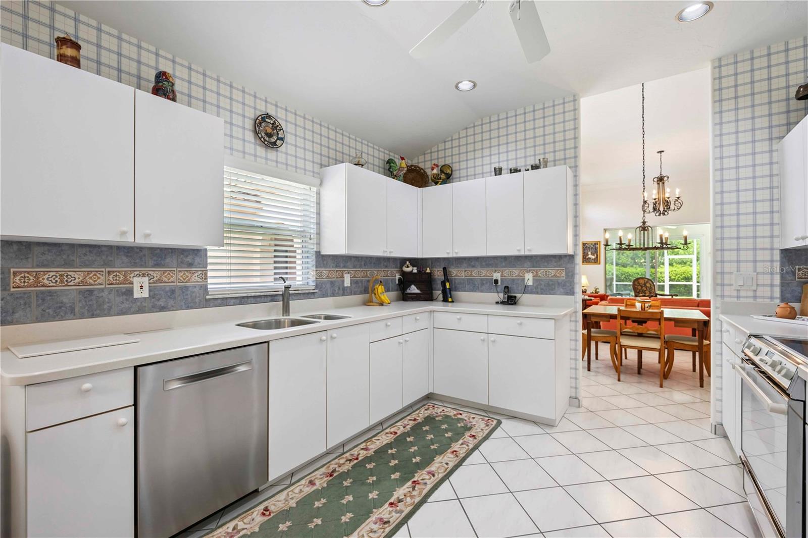 3852 Amapola, Sarasota, FL 34238