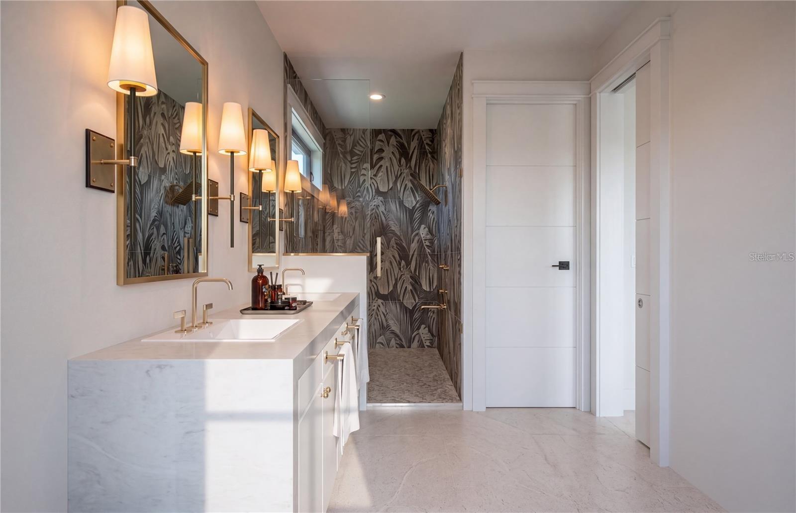 4179 Roberts Point, Sarasota, FL 34242