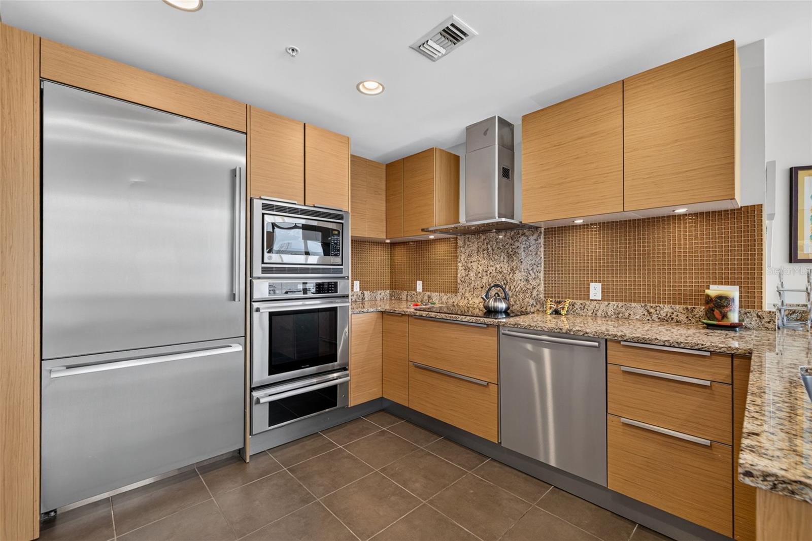 175 1st Street South Unit 1106, St Petersburg, FL 33701