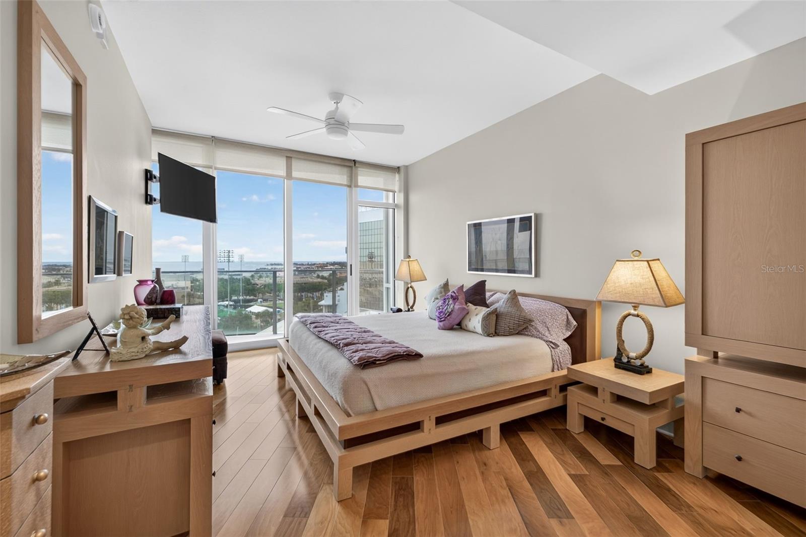 175 1st Street South Unit 1106, St Petersburg, FL 33701