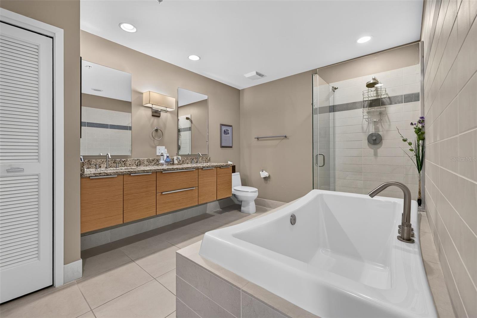 175 1st Street South Unit 1106, St Petersburg, FL 33701