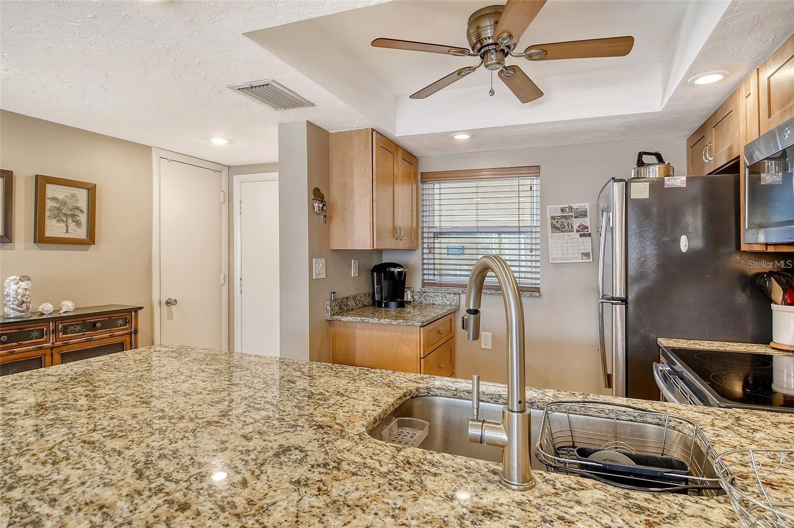 1300 Portofino Unit 305, Sarasota, FL 34242