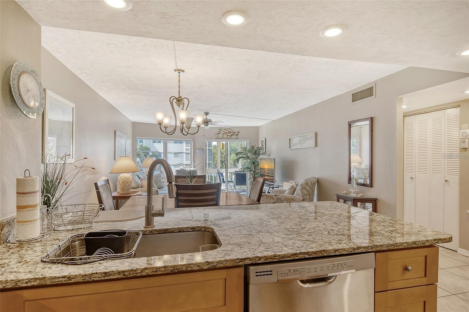 1300 Portofino Unit 305, Sarasota, FL 34242