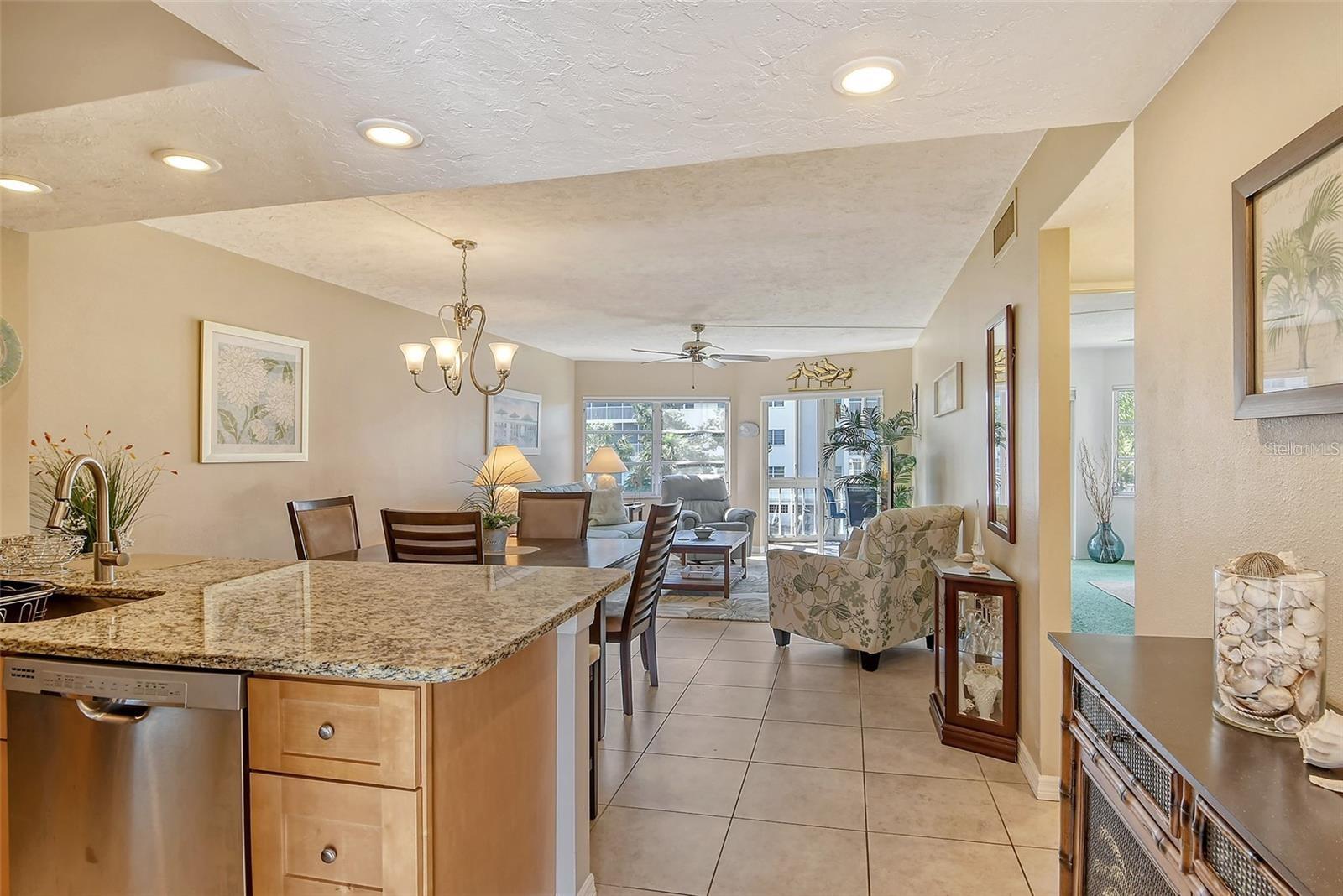 1300 Portofino Unit 305, Sarasota, FL 34242