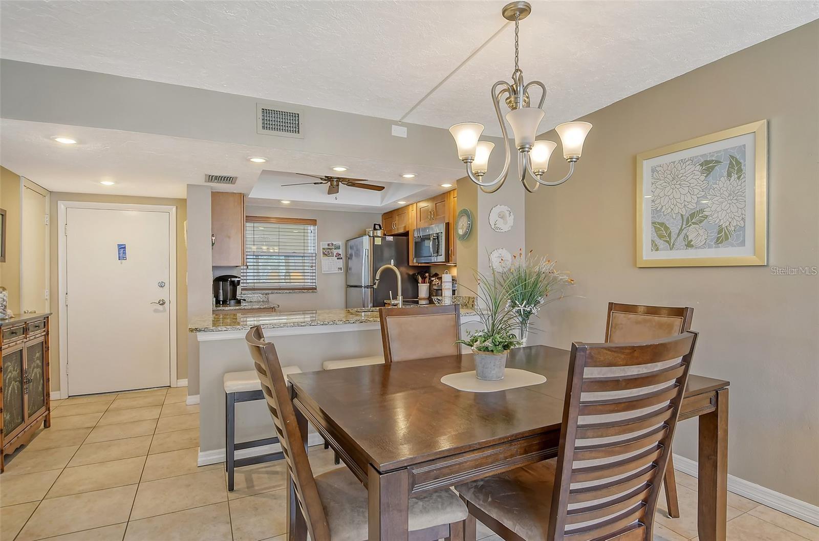 1300 Portofino Unit 305, Sarasota, FL 34242