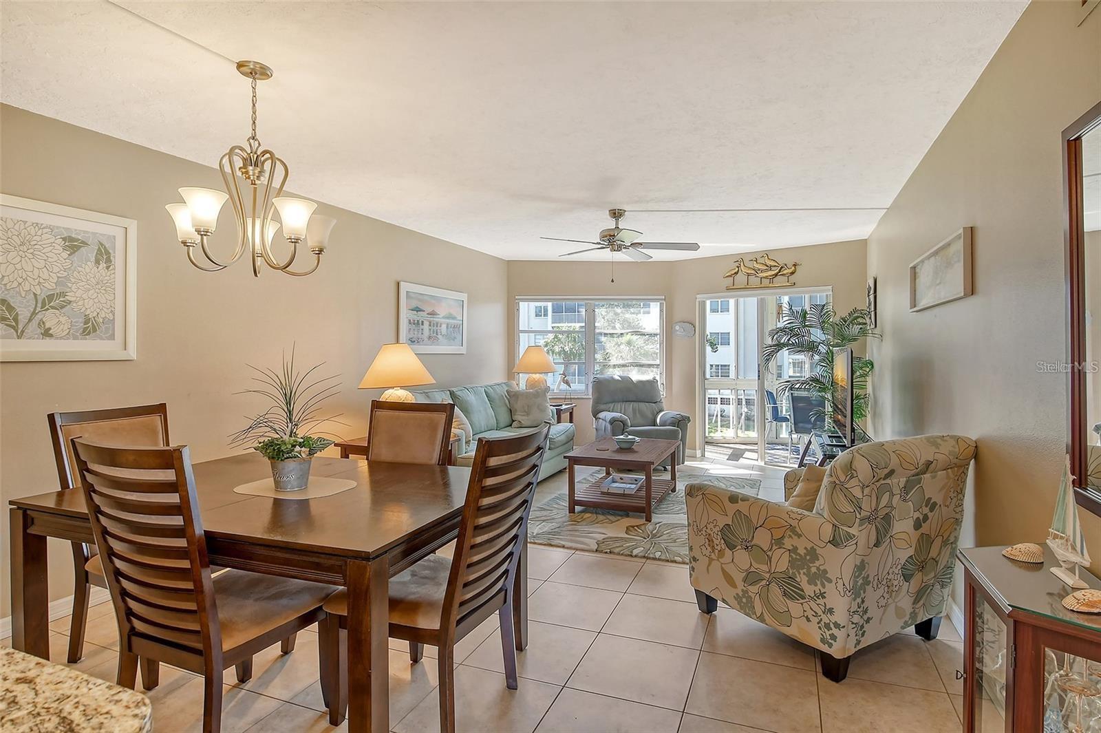 1300 Portofino Unit 305, Sarasota, FL 34242