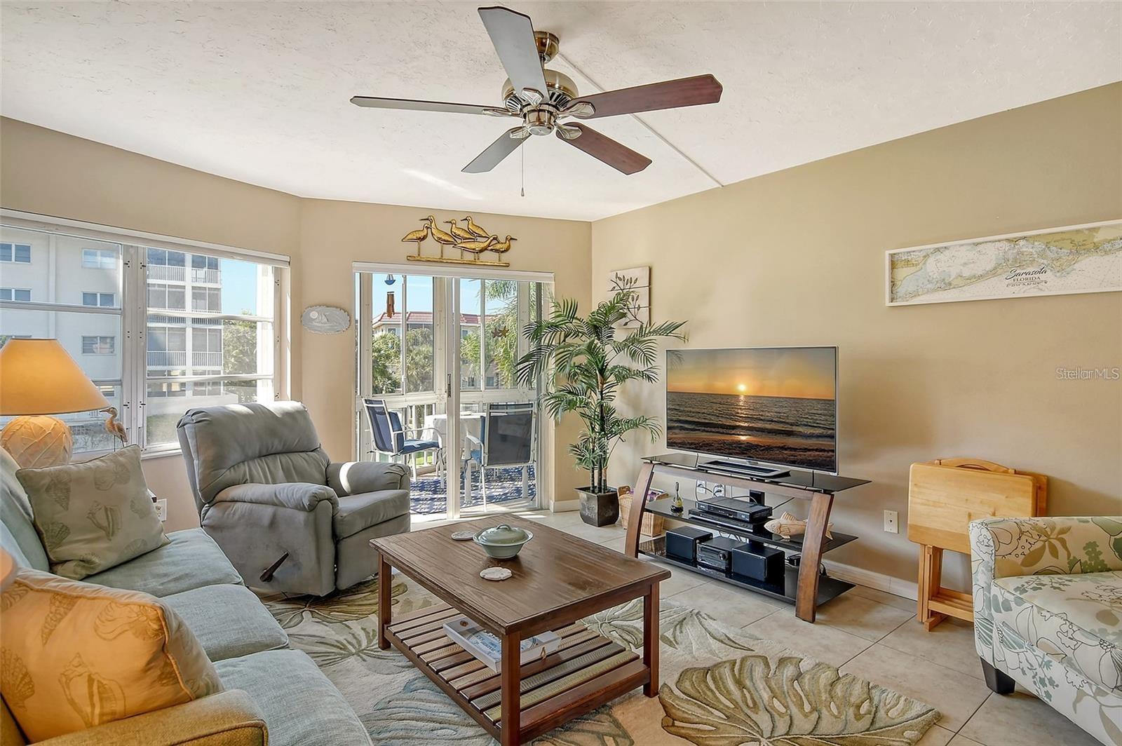1300 Portofino Unit 305, Sarasota, FL 34242