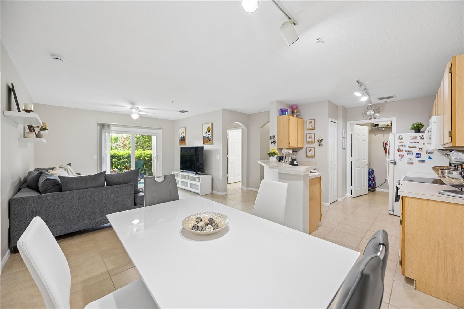 6596 Swissco Unit 1512, Orlando, FL 32822