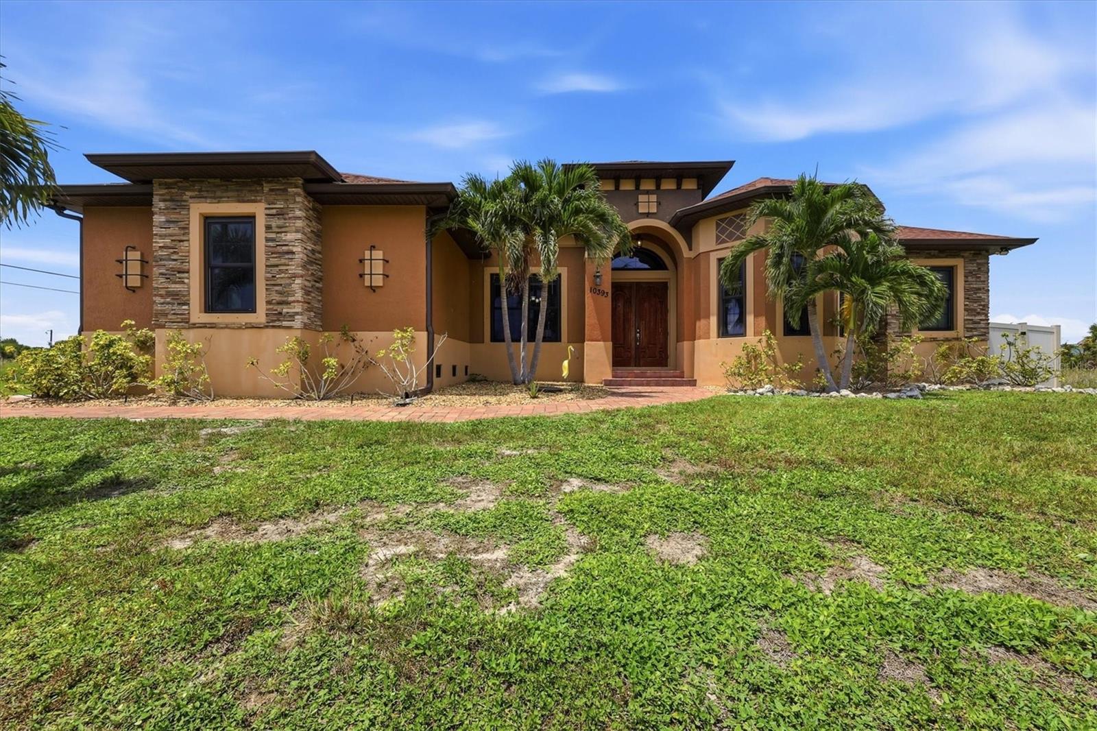 10393 Harlingen St, Port Charlotte, FL 33981