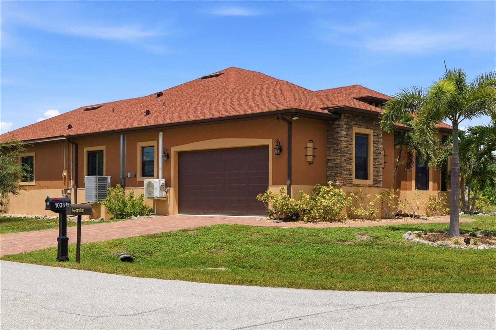 10393 Harlingen St, Port Charlotte, FL 33981