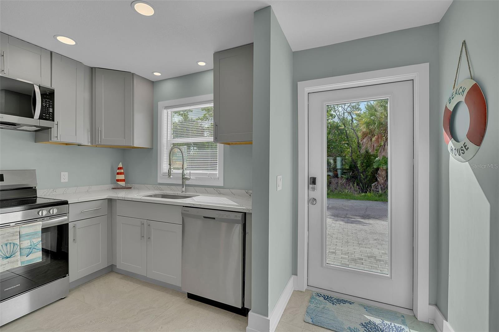713 Saint Judes Unit 2, Longboat Key, FL 34228