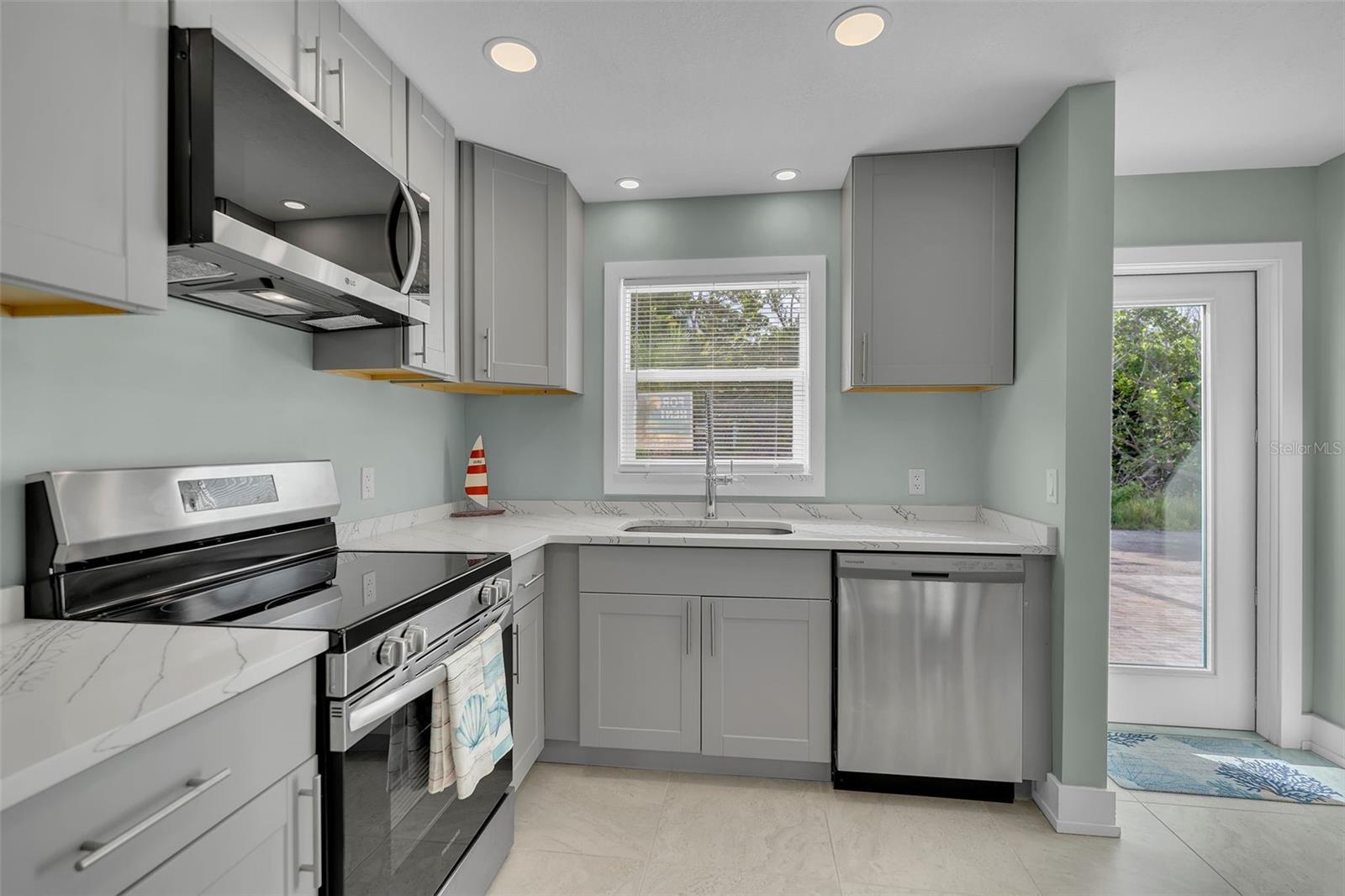 713 Saint Judes Unit 2, Longboat Key, FL 34228