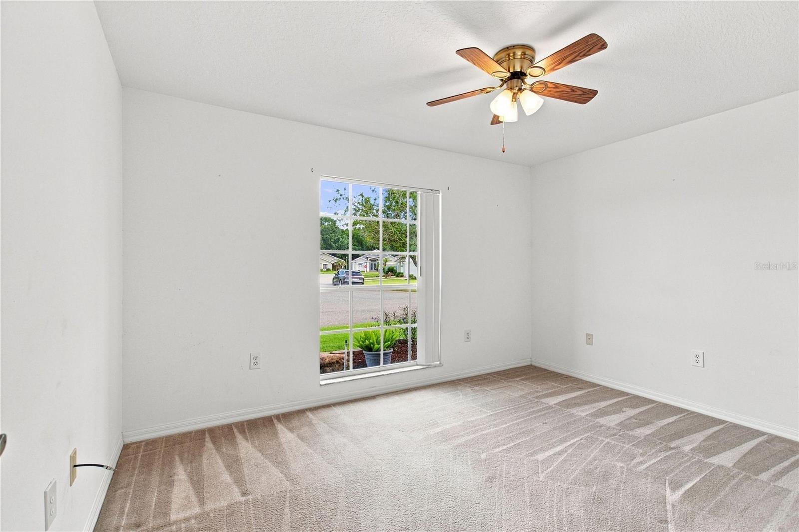 347 Royal Palm Dr, Davenport, FL 33837