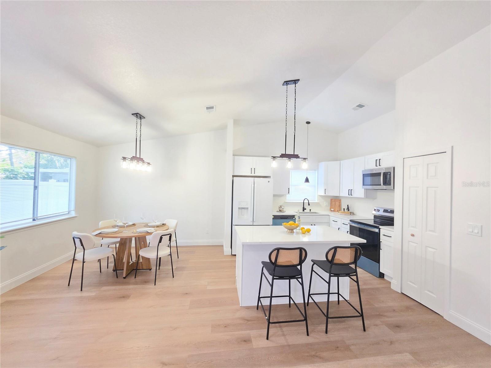 850 Aries, Jacksonville, FL 32216