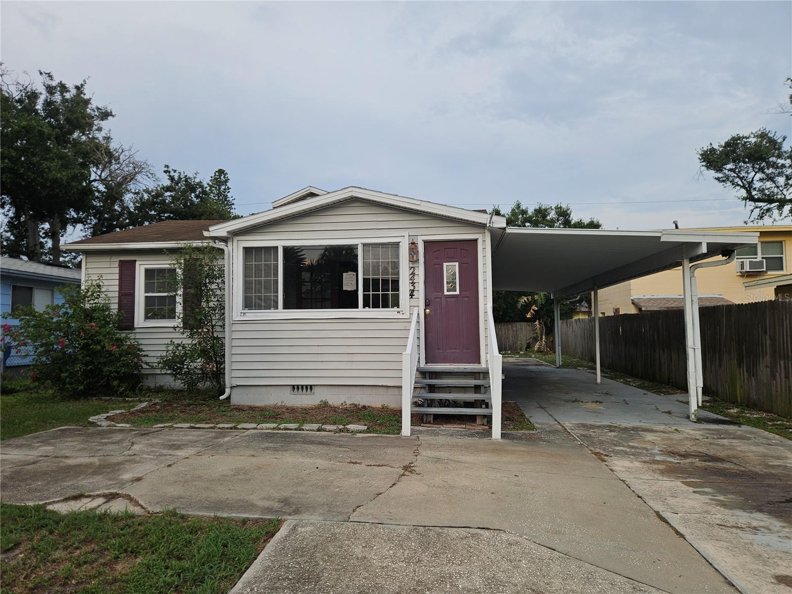 2434 37th, St Petersburg, FL 33711