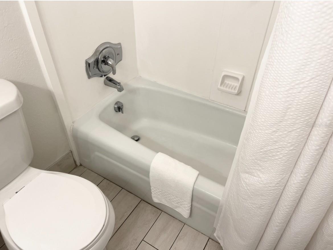 7150 Tamiami Unit N420, Sarasota, FL 34243