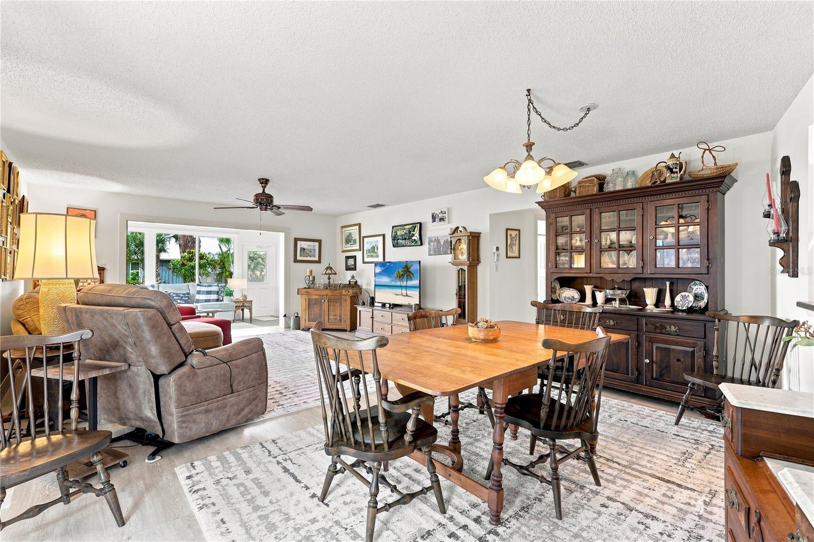 4208 Center Pointe Unit 27, Sarasota, FL 34233