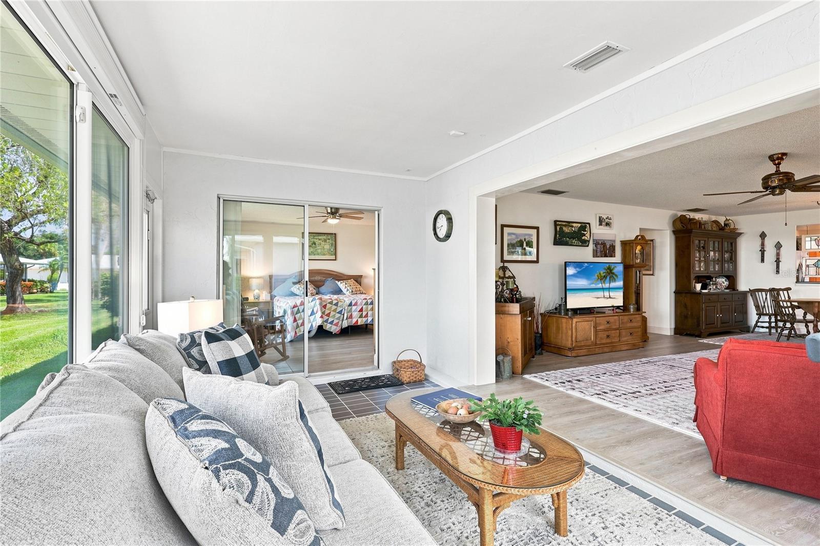 4208 Center Pointe Unit 27, Sarasota, FL 34233