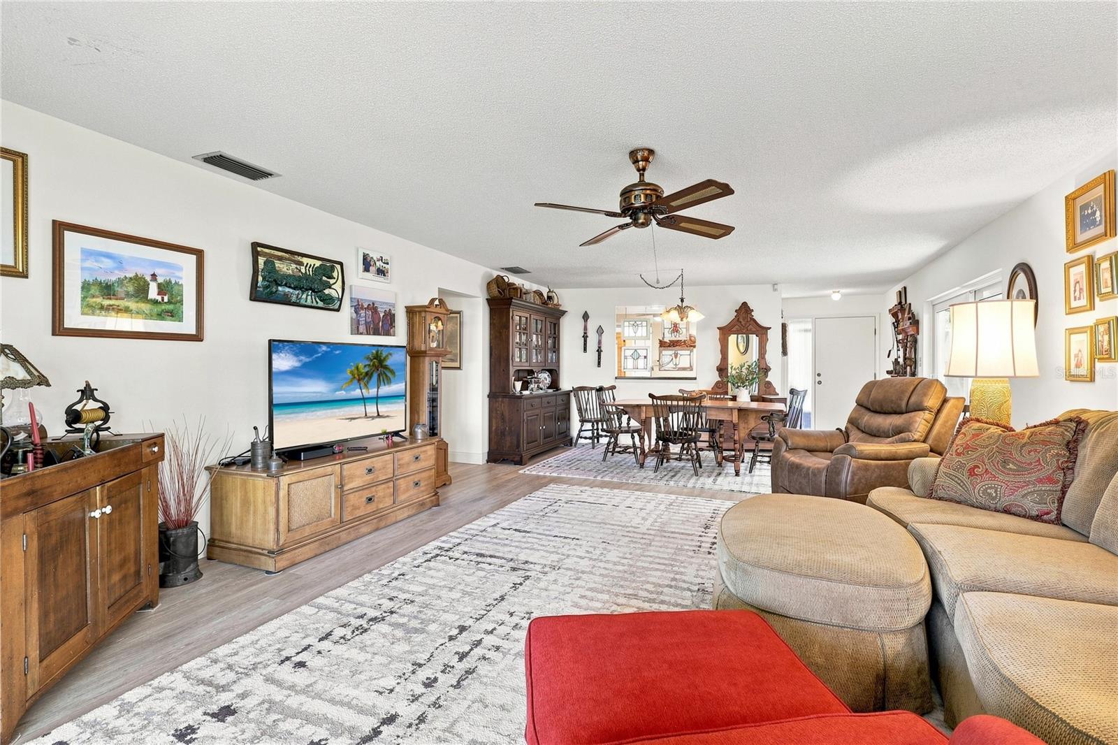 4208 Center Pointe Unit 27, Sarasota, FL 34233