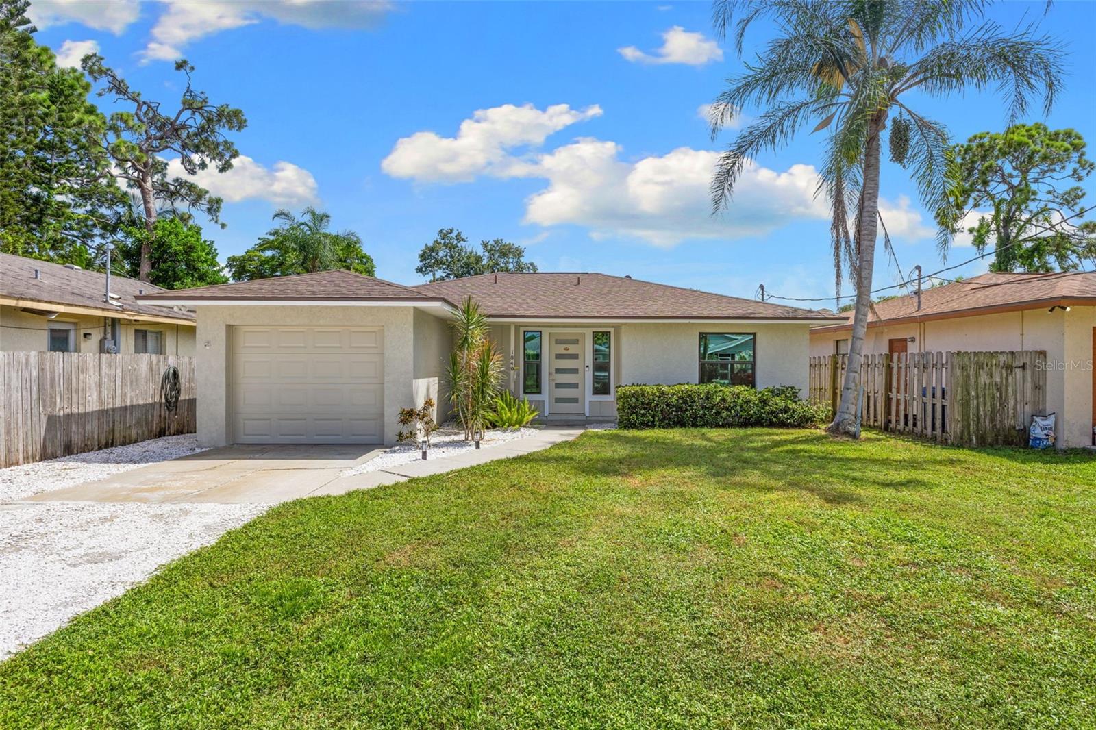 1840 Rita, Sarasota, FL 34231