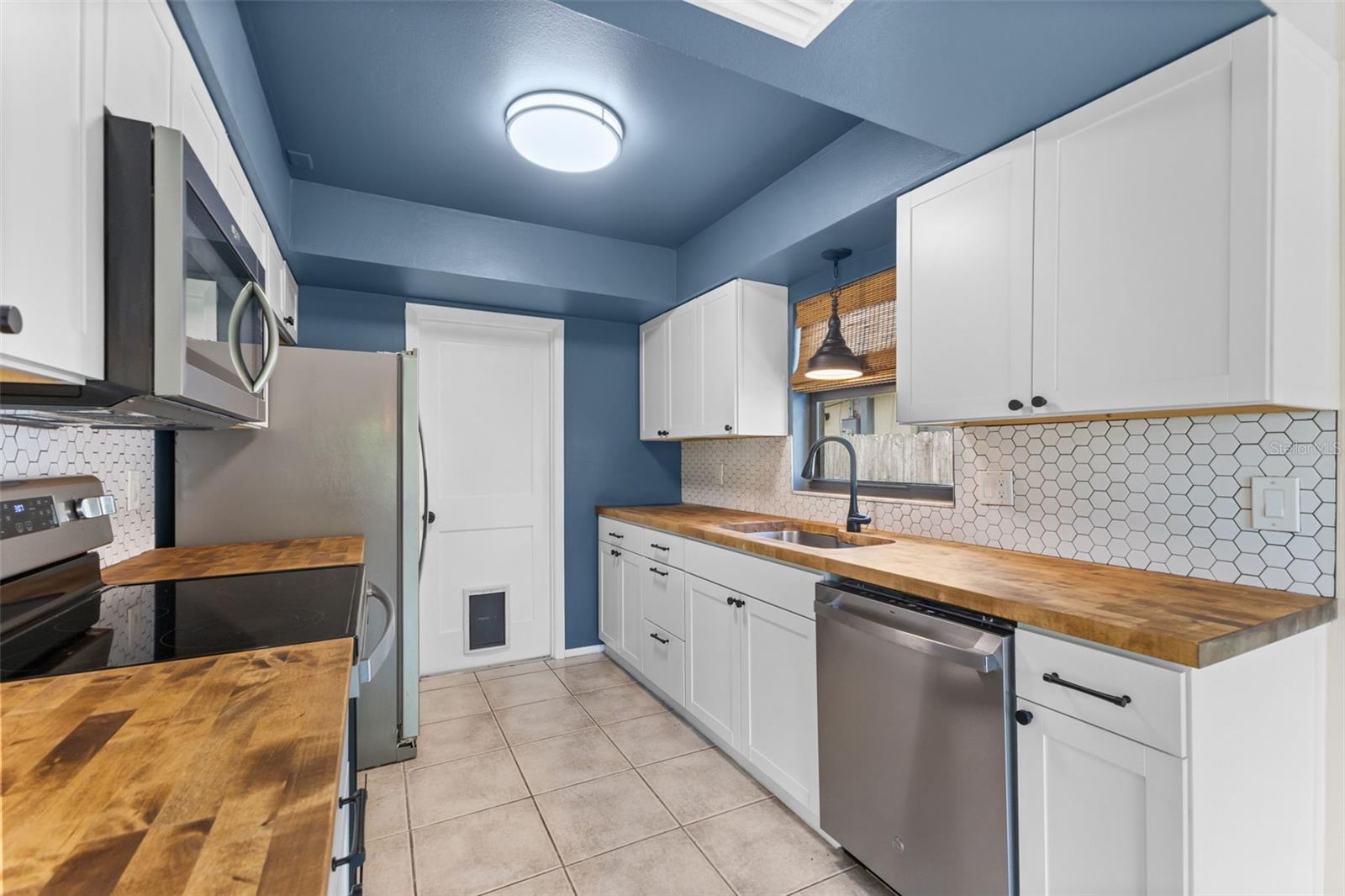 1840 Rita, Sarasota, FL 34231