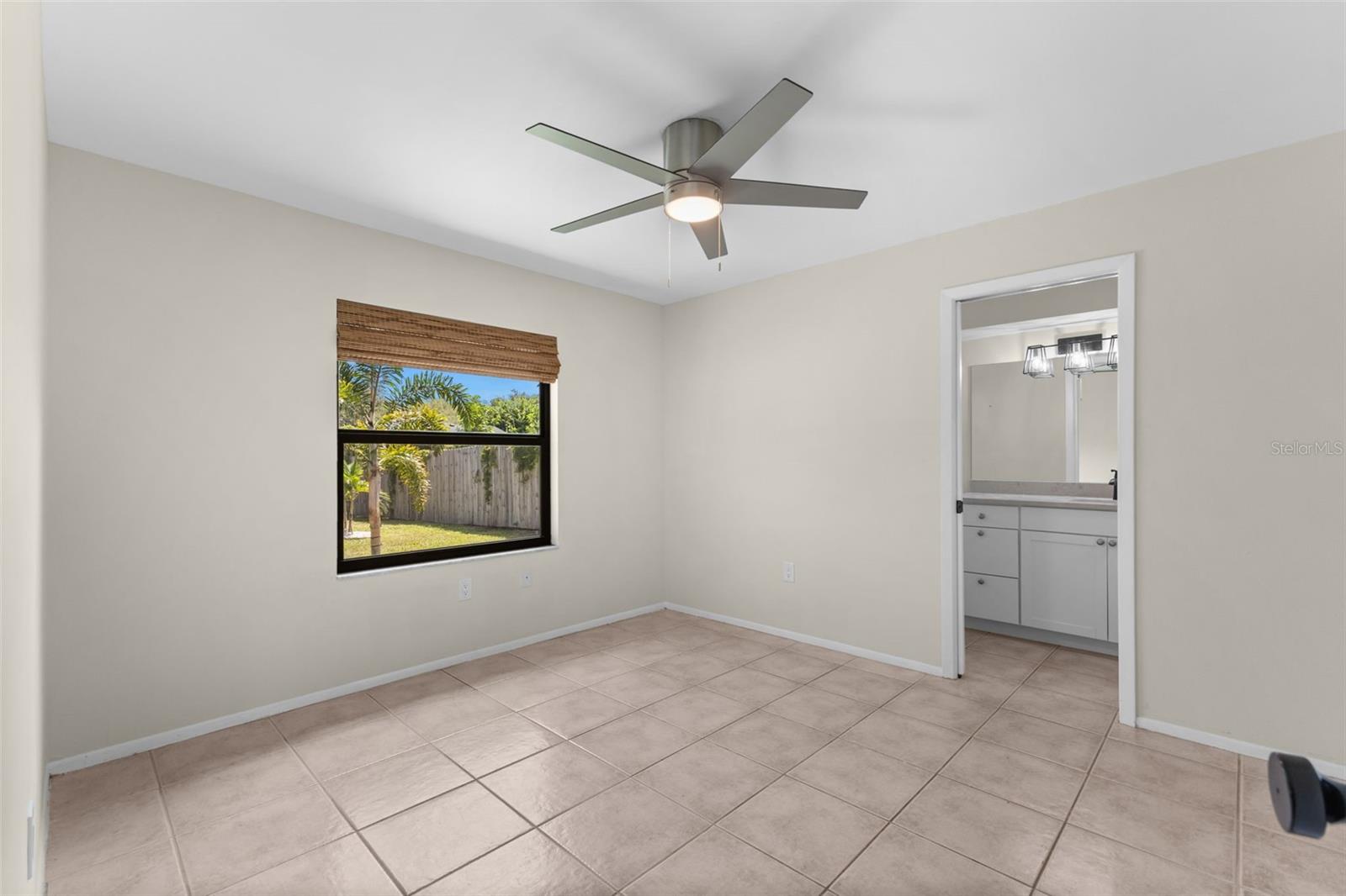 1840 Rita, Sarasota, FL 34231