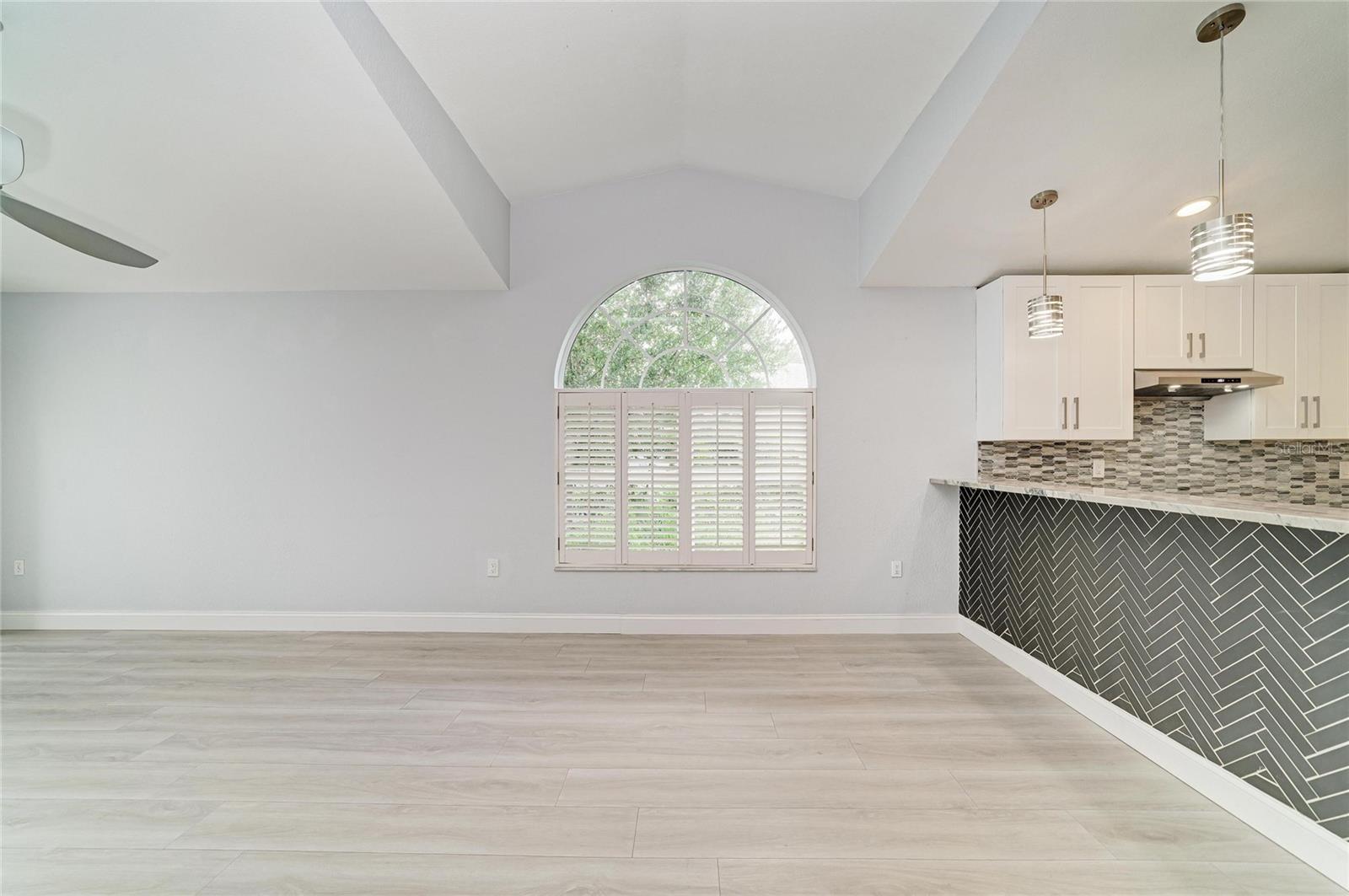 7488 Eleanor, Sarasota, FL 34243
