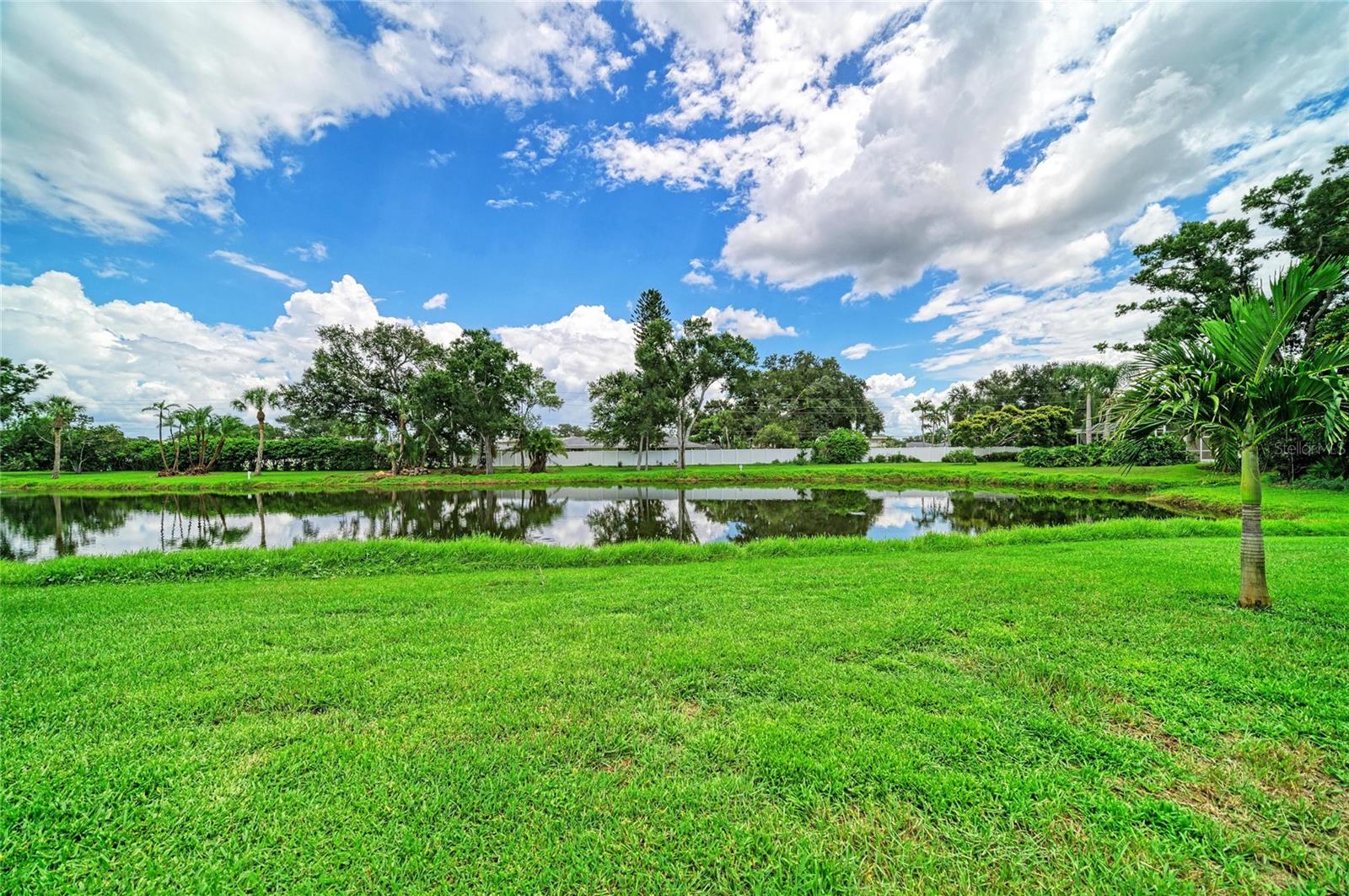 7488 Eleanor, Sarasota, FL 34243