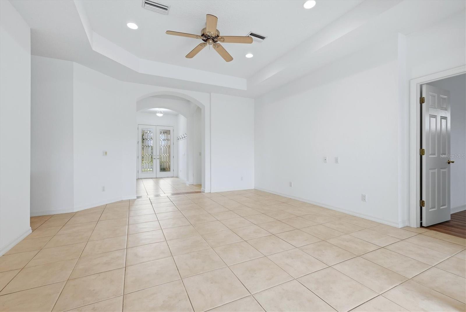 9089 Willow Brook, Sarasota, FL 34238