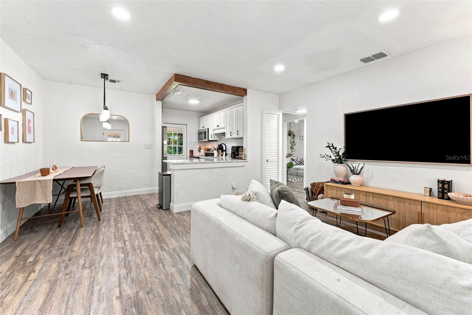240 42nd, St Petersburg, FL 33703