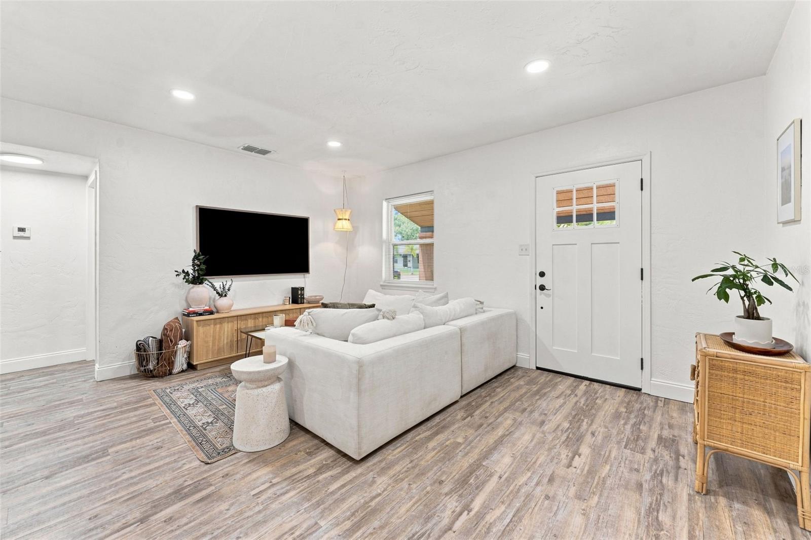 240 42nd, St Petersburg, FL 33703