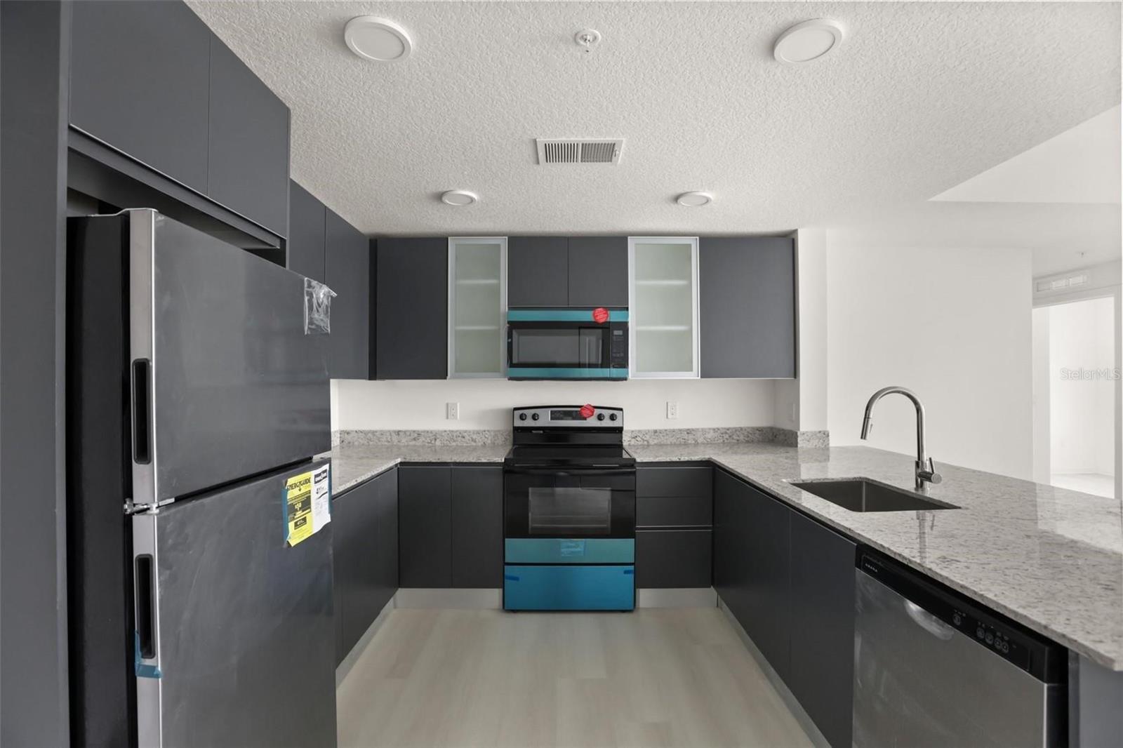 5563 Millenia Park Unit 401, Orlando, FL 32839